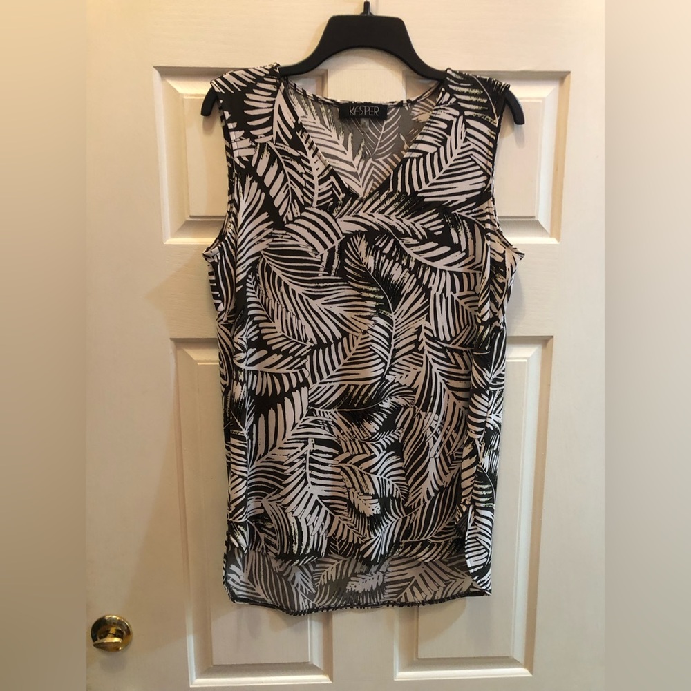 Cute black and white leaf pattern blouse